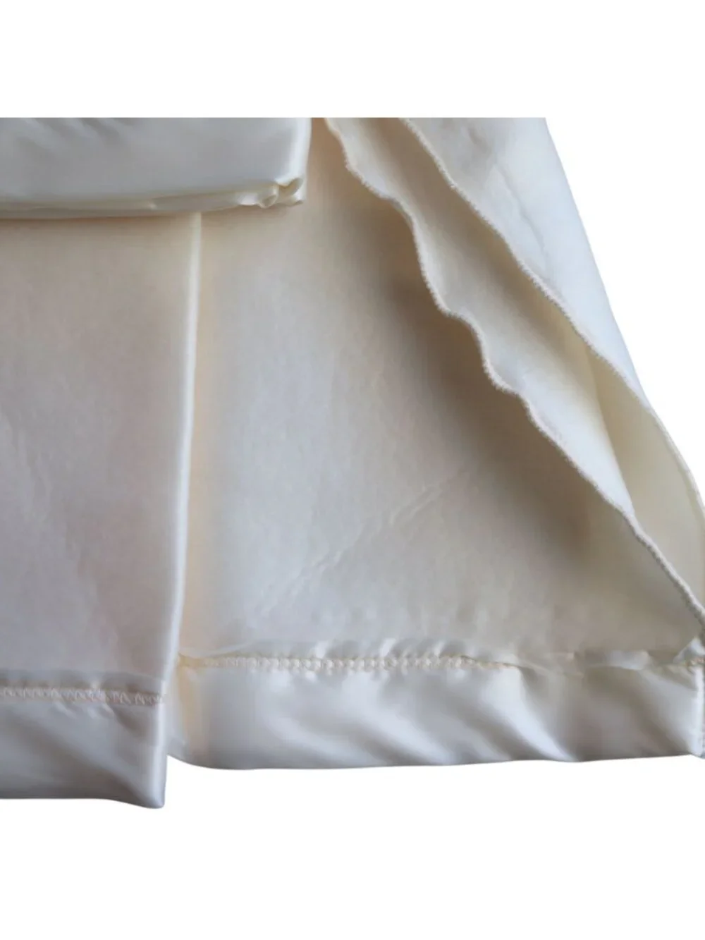 New Vintage Off-White Thermal Acrylic Blanket Satin Trim Twin 64